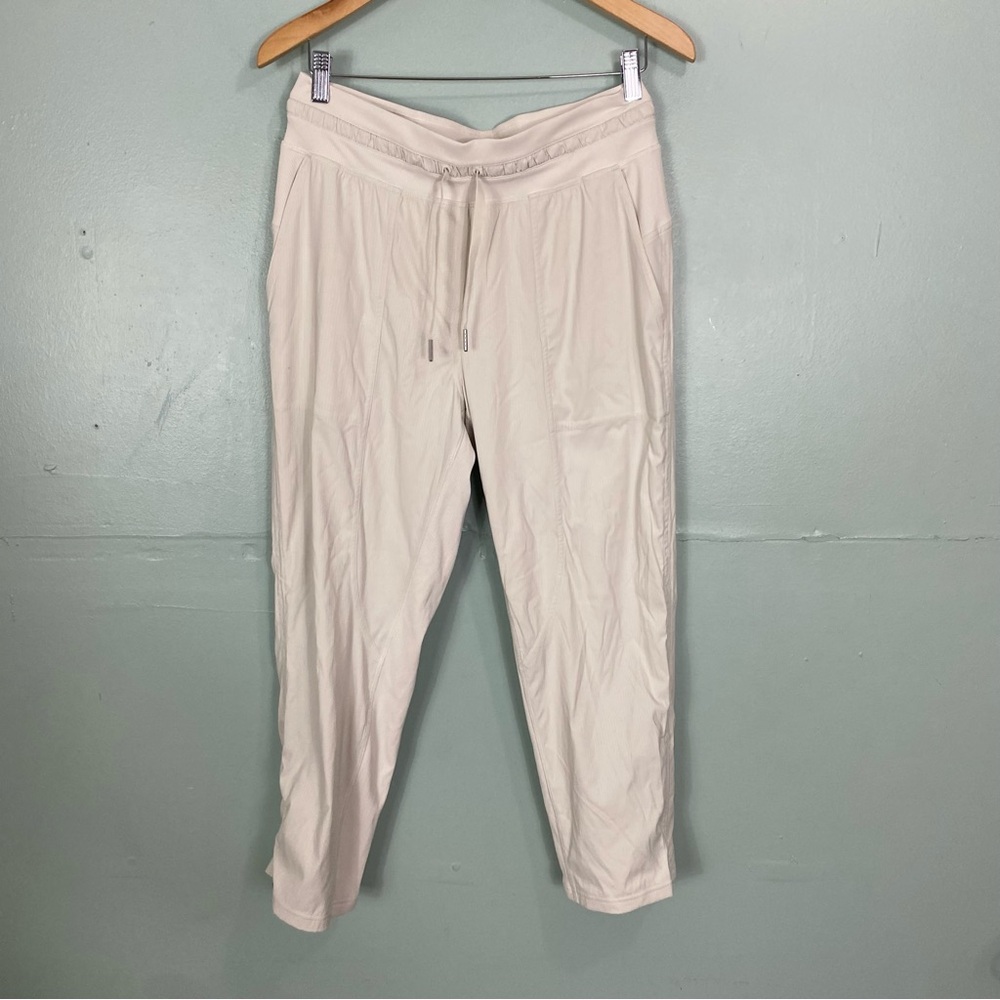 Lululemon Dance Studio Mid-Rise Cropped Pant Cream Eggshell Size‎ 8
